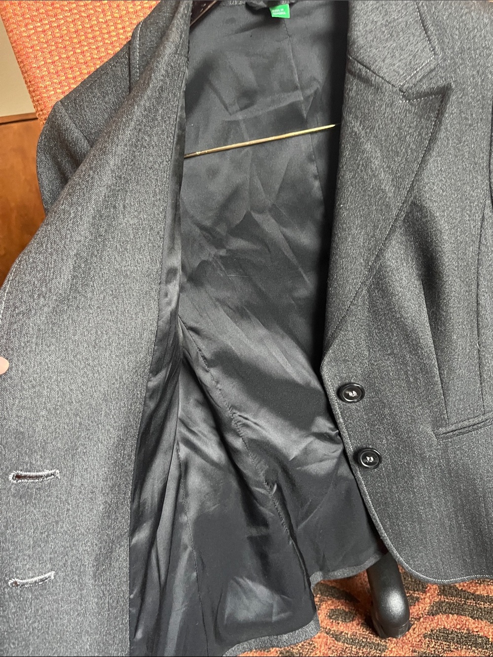 United Colors Of Benetton Women's Dk Gray Almost Black Tailored Pinstripe Blazer - Picture 4 of 6